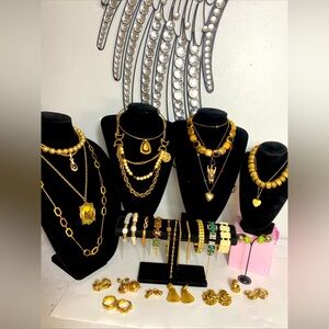 Lot of Vintage Gold-Tone Jewelry#506